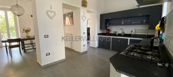 10-salle Villa à Santa Marinella, Italy No. 150356 4