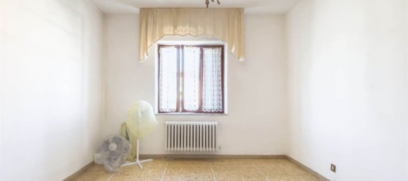 6-Zimmer Wohnung in Sarzana, Italy, Nr. 229914 14