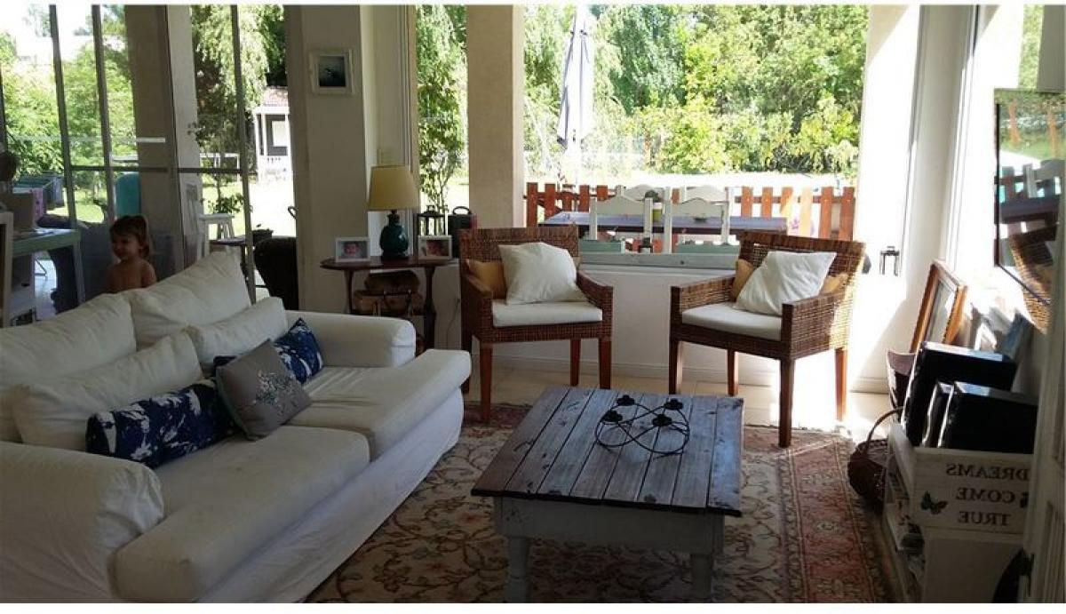 3 bedrooms House in Tigre, Argentina No. 56385