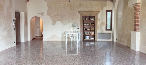 4 bedrooms Duplex in Verona, Italy No. 358976 16