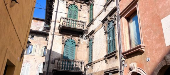 4 bedrooms Duplex in Verona, Italy No. 358976 7