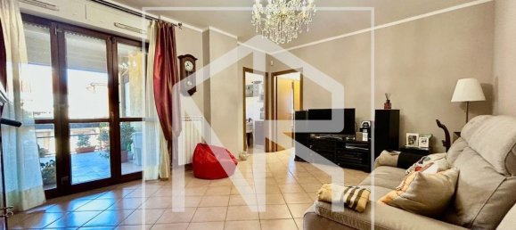 3 rooms Apartment in Rome, Italy No. 105932 4