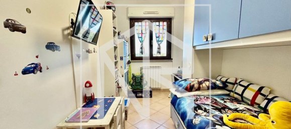 3 rooms Apartment in Rome, Italy No. 105932 15