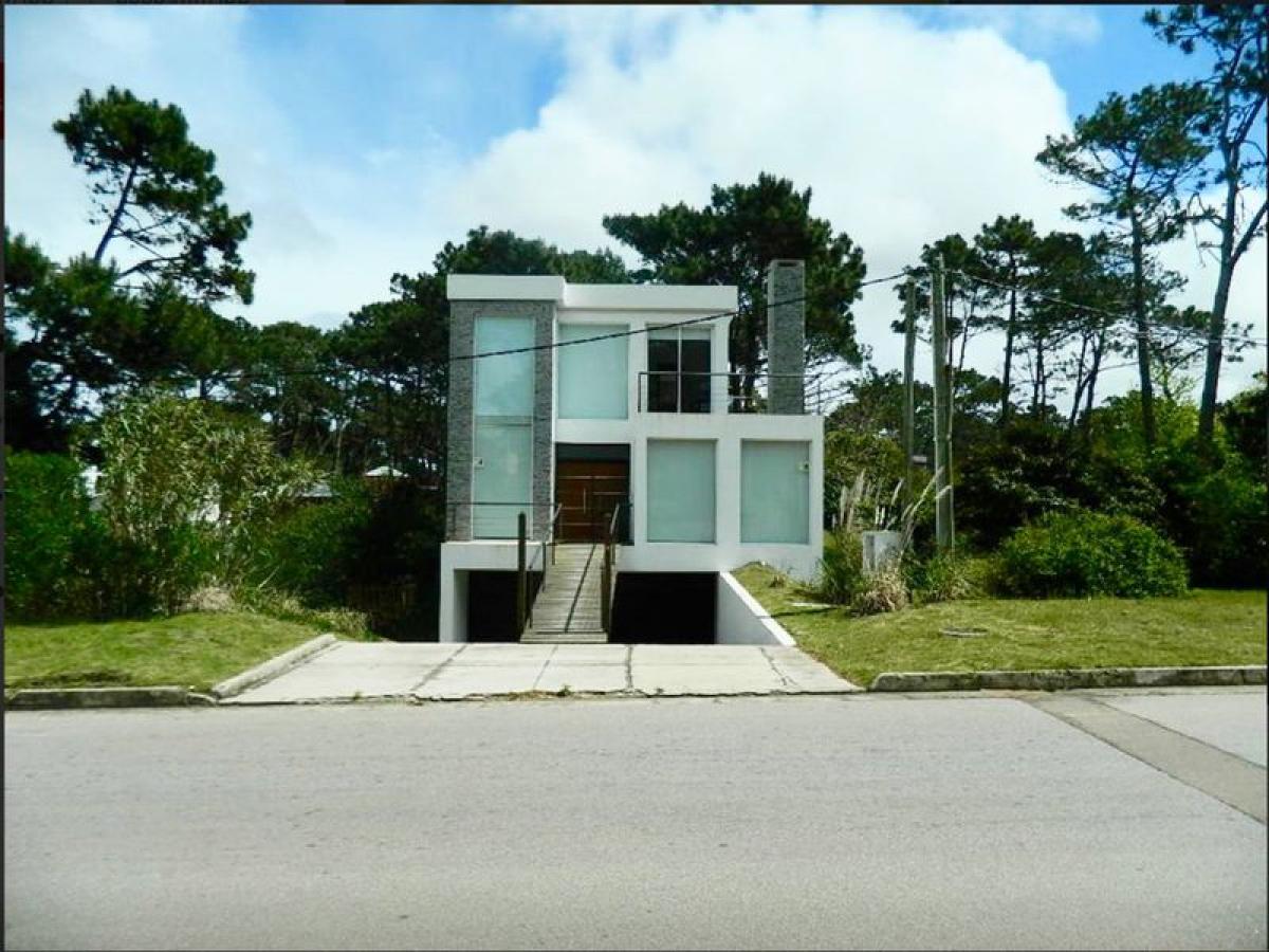 4 bedrooms House in Maldonado, Uruguay No. 6589