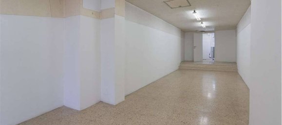 5 rooms Commercial property in Novara, Italy No. 215654 12