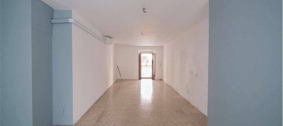 5 rooms Commercial property in Novara, Italy No. 215654 17