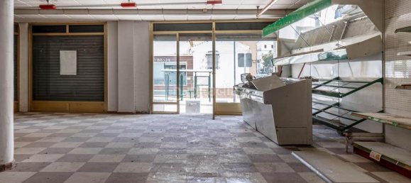 253m² Commercial property in Granada, Spain No. 180705 13