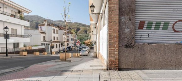 253m² Commercial property in Granada, Spain No. 180705 4