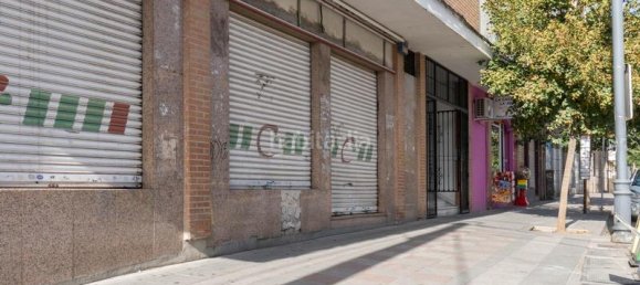 253m² Commercial property in Granada, Spain No. 180705 3