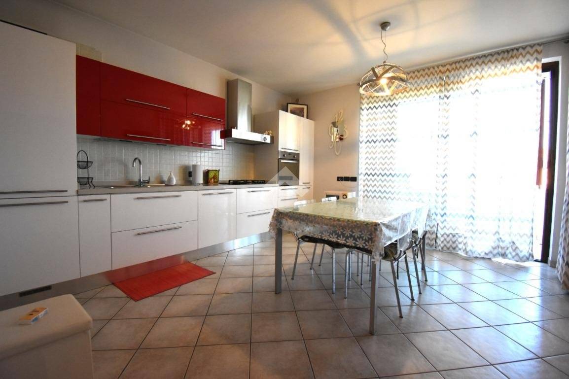 Apartamento T2 em Castiglione delle Stiviere, Italy N.º 302308