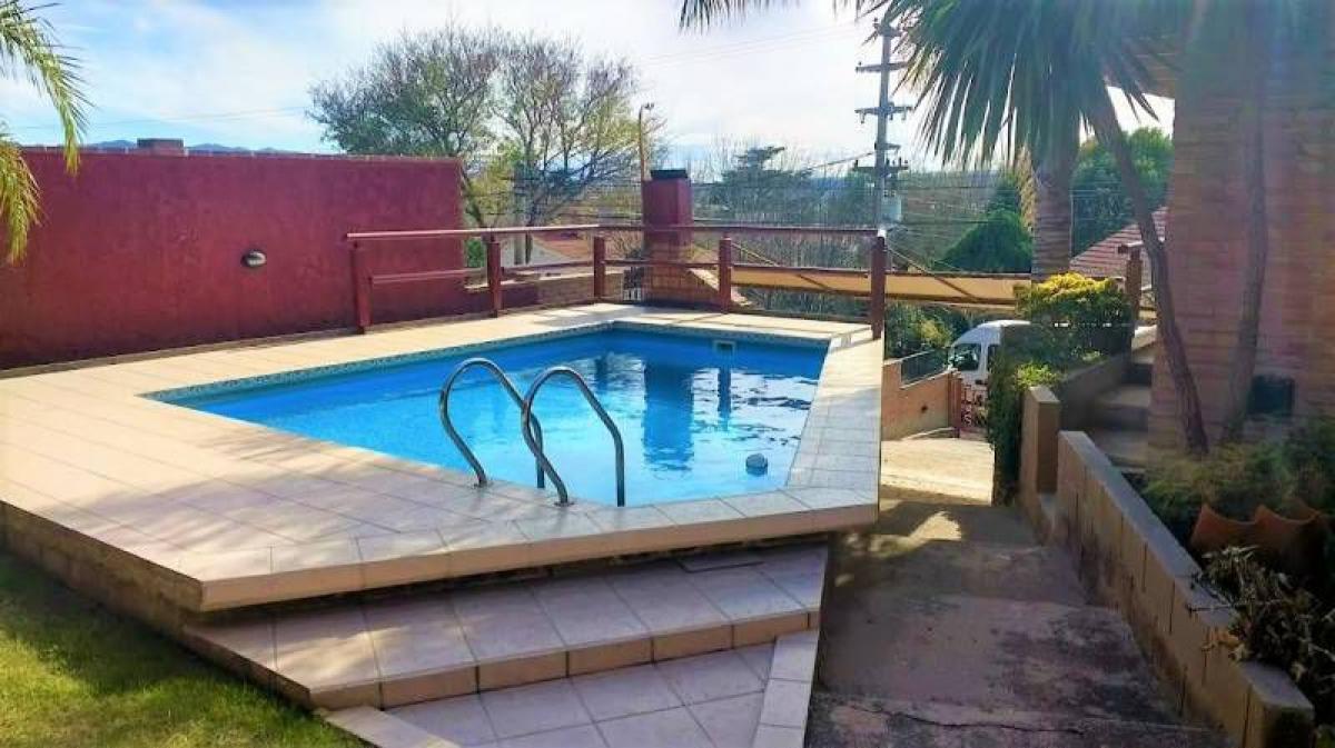 7 bedrooms House in Cordoba, Argentina No. 62390