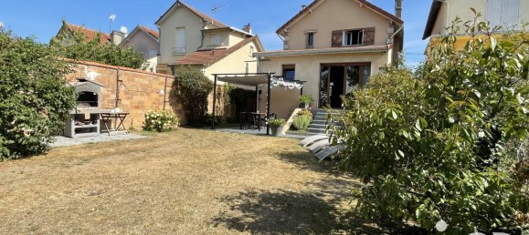 3 bedrooms House in Beauchamp, France No. 352703 5