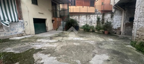 2 rooms Apartment in Naples, Italy No. 130831 4