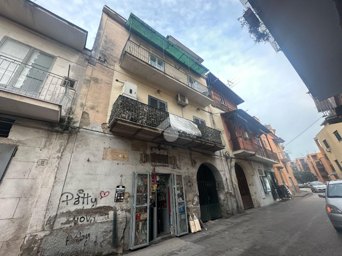 2 rooms Apartment in Naples, Italy No. 130831