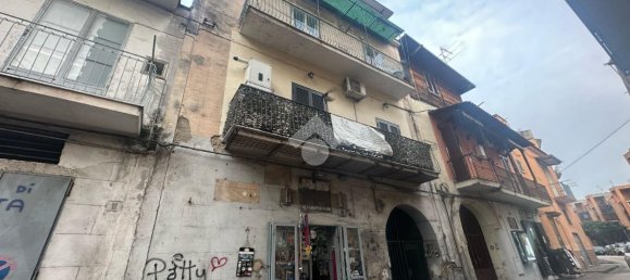 2 rooms Apartment in Naples, Italy No. 130831 3