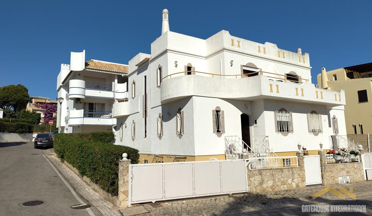 4 bedrooms Townhouse in Quarteira, Portugal No. 274877
