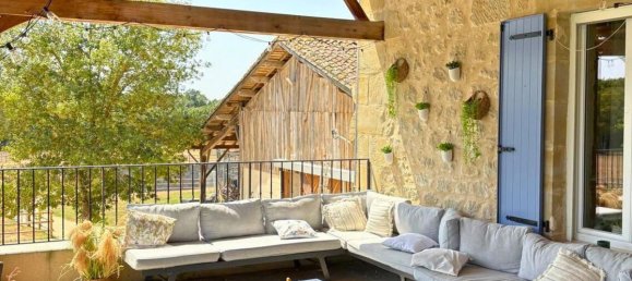 Замки и поместья с 3 спальнями в Вильнёв-сюр-Ло, Франция № 319576 4