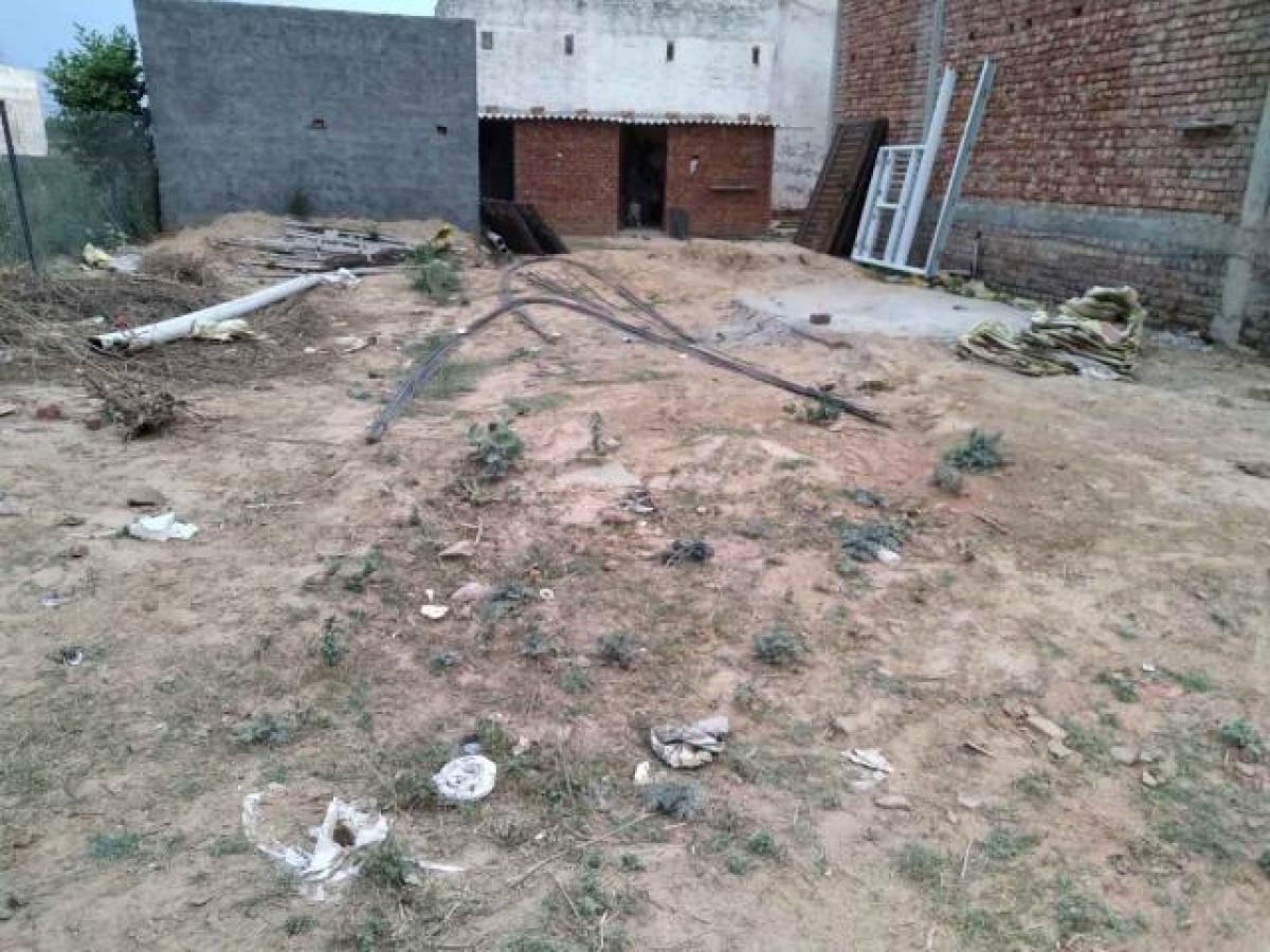  Land in Gurgaon, India No. 34084