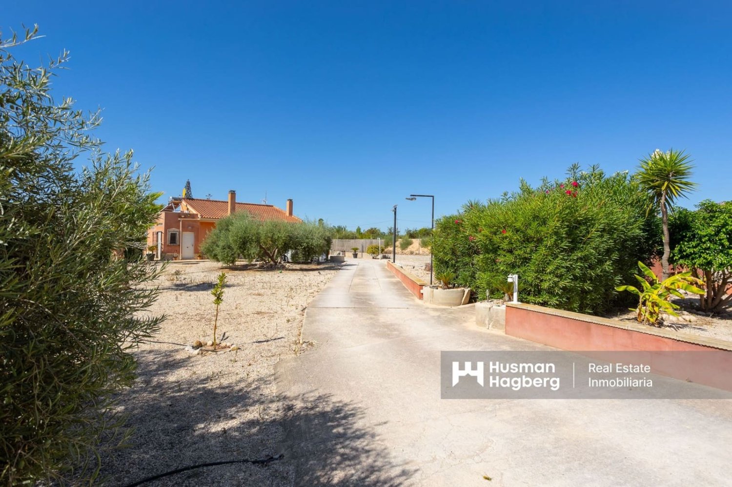 Дом с 4 спальнями в Аликанте, Испания № 280486