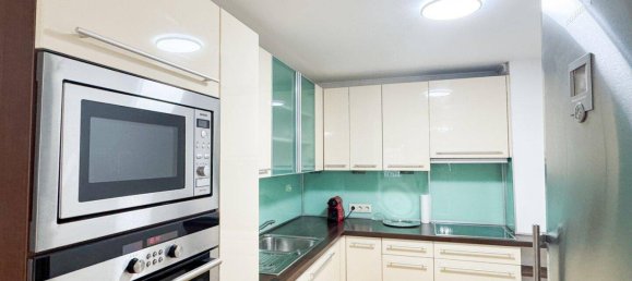 Дом с 4 комнатами в Оттакринг, Австрия № 165834 3