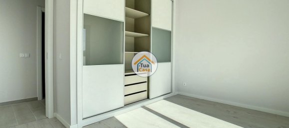 Apartamento de 2 dormitorios en Quelfes, Portugal No. 149985 11