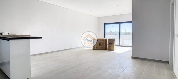 Apartamento de 2 dormitorios en Quelfes, Portugal No. 149985 15