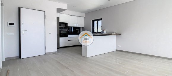 Apartamento de 2 dormitorios en Quelfes, Portugal No. 149985 4