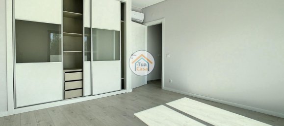 Apartamento de 2 dormitorios en Quelfes, Portugal No. 149985 9