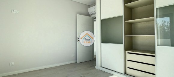 Apartamento de 2 dormitorios en Quelfes, Portugal No. 149985 14