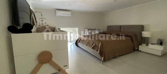 3 bedrooms Apartment in Naples, Italy No. 317418 14