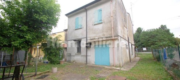 3 bedrooms House in Ferrara, Italy No. 182136 31