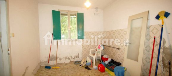 3 bedrooms House in Ferrara, Italy No. 182136 17