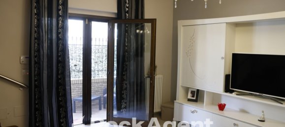 Дом с 4 комнатами в Чериньола, Италия № 140481 6