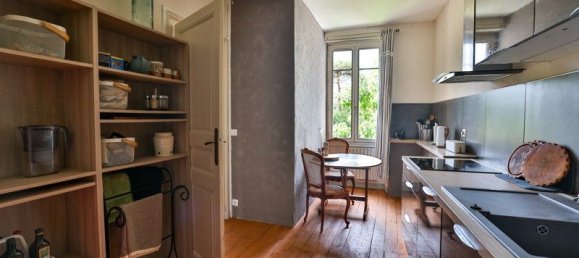 3 bedrooms House in Jonzac, France No. 298983 2