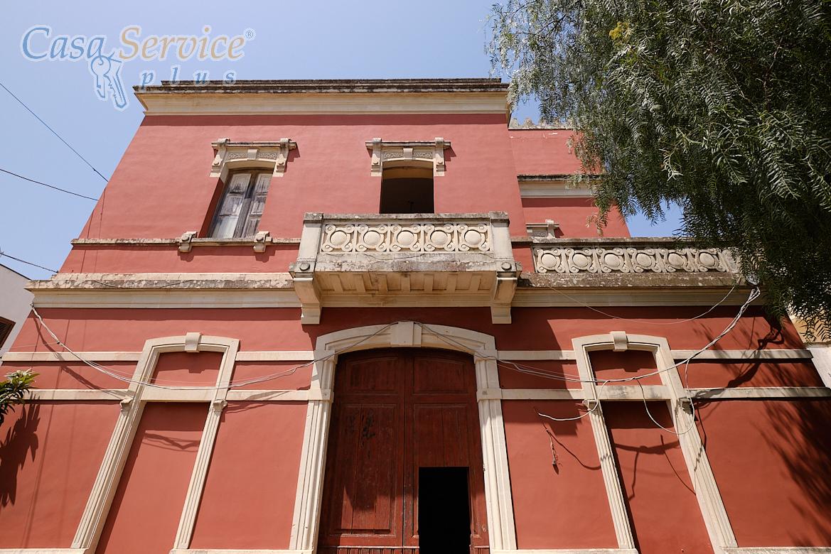 Edifício de 11 divisões em Galatone, Italy N.º 235173