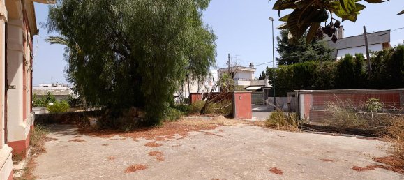 Edifício de 11 divisões em Galatone, Italy N.º 235173 7