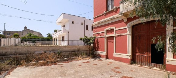 Edifício de 11 divisões em Galatone, Italy N.º 235173 15