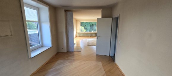3 rooms Apartment in Hof, Germany No. 262482 2
