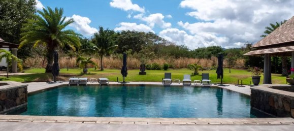 5 bedrooms Villa in Tamarin, Mauritius No. 35 4