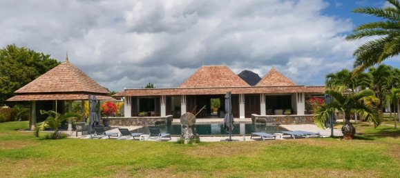 5 bedrooms Villa in Tamarin, Mauritius No. 35 25
