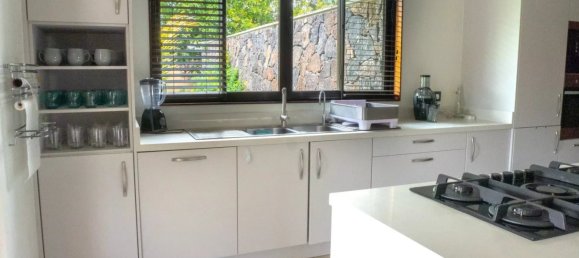 5 bedrooms Villa in Tamarin, Mauritius No. 35 11