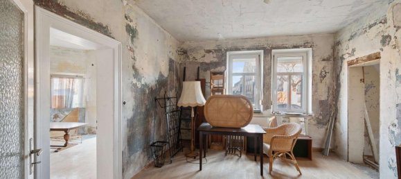 8 rooms Building in Roth, Germany No. 167595 3