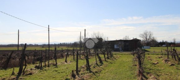 2 bedrooms House in Modena, Italy No. 297394 3