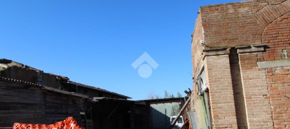 2 bedrooms House in Modena, Italy No. 297394 8