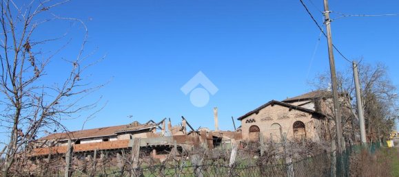 2 bedrooms House in Modena, Italy No. 297394 5