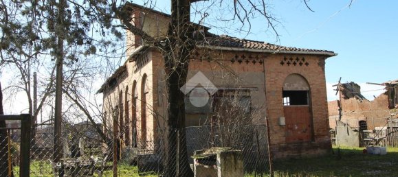 2 bedrooms House in Modena, Italy No. 297394 6