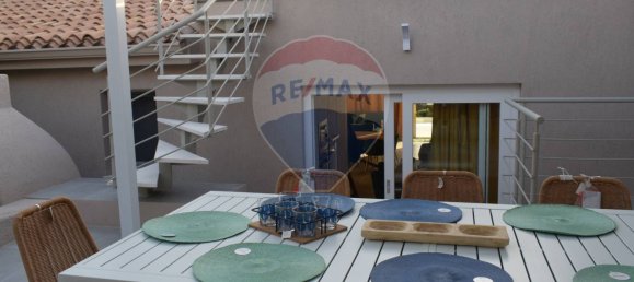 Villa de 5 dormitorios en Trinità d'Agultu e Vignola, Italy No. 220338 27