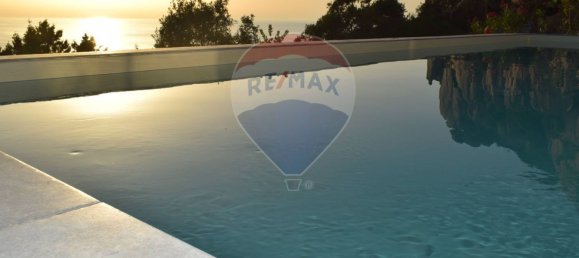 Villa de 5 dormitorios en Trinità d'Agultu e Vignola, Italy No. 220338 50