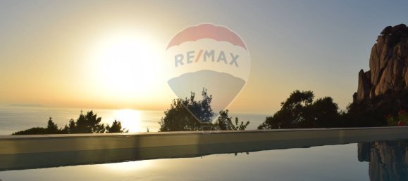 Villa de 5 dormitorios en Trinità d'Agultu e Vignola, Italy No. 220338 48