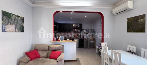 Apartamento T3 em Monterotondo, Italy N.º 347070 2